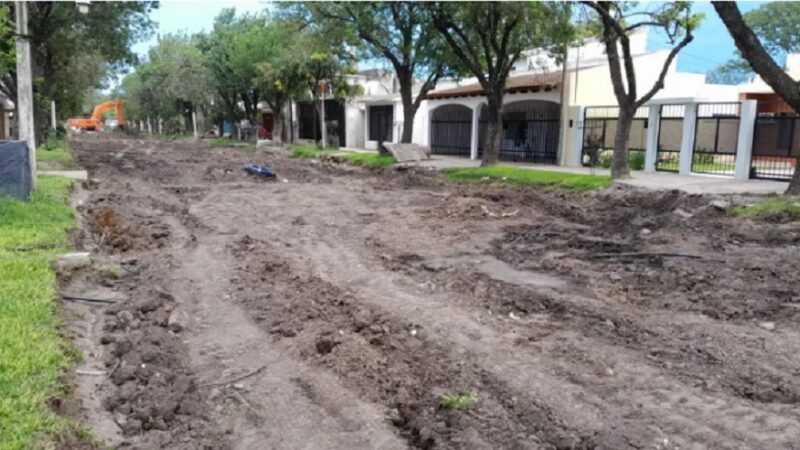 Reconquista| Preparan el suelo para pavimentar calle Lucas Funes