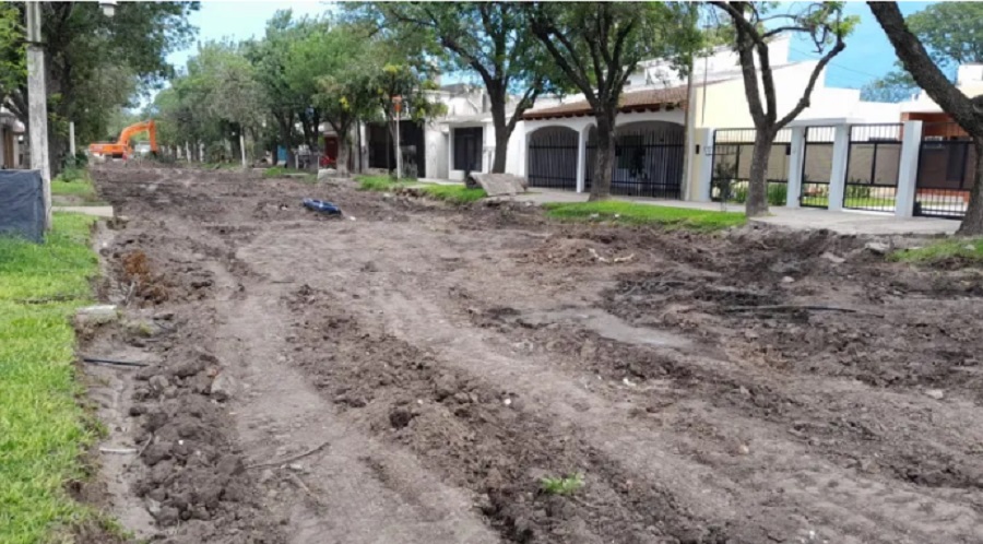 Reconquista| Preparan el suelo para pavimentar calle Lucas Funes