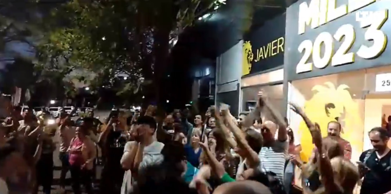 Los festejos por el triunfo de Milei en Santa Fe