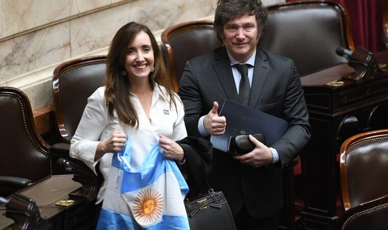 La Asamblea proclamó la fórmula presidencial Milei-Villarruel