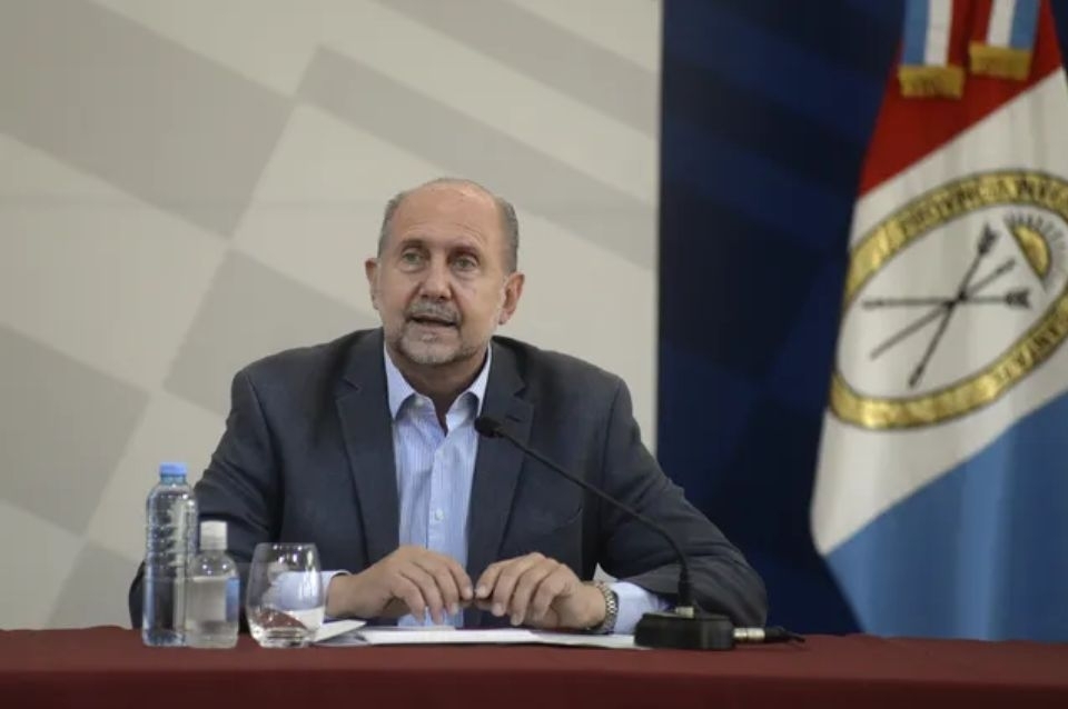 Perotti dice que deja los fondos necesarios para pagar el aguinaldo