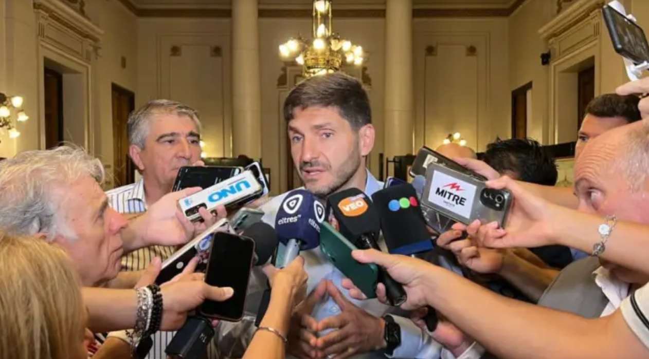 Definiciones de Pullaro sobre obra pública, Billetera Santa Fe y el Boleto Educativo Gratuito
