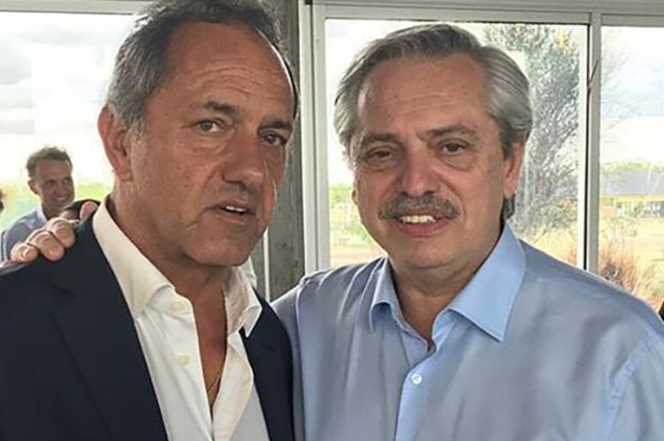 Alberto Fernández criticó a Scioli por seguir con Milei