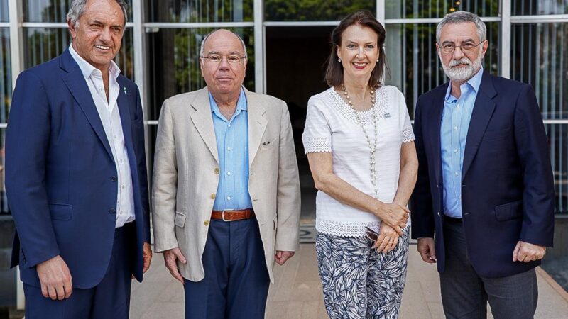 Daniel Scioli seguirá como embajador en Brasil