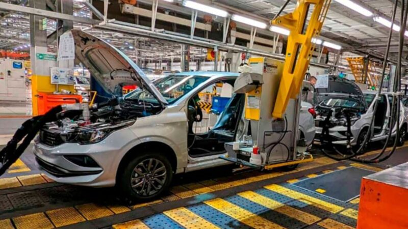 Automotrices abrieron plan de retiros voluntarios