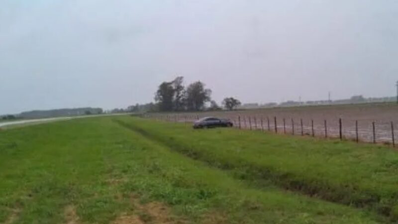 Las Garzas: automovilista despistó sobre la Ruta 11 ¿Cuál fue el motivo?