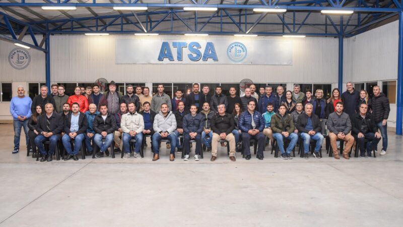Multitudinario encuentro de intendentes y presidentes comunales del PJ santafesino
