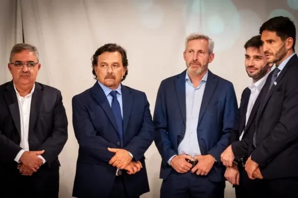 Transferencias a las provincias: Caputo anunció que se reducirán al mínimo