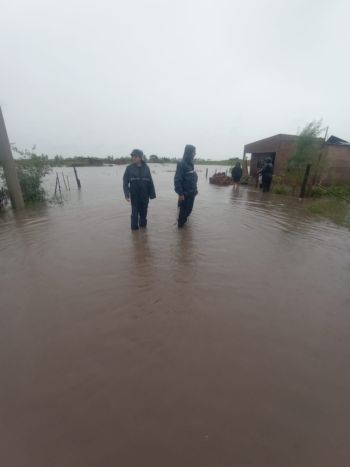 Defensa Civil informó que hay dos familias evacuadas en Tacuarendí ¿Cuánto llovió?