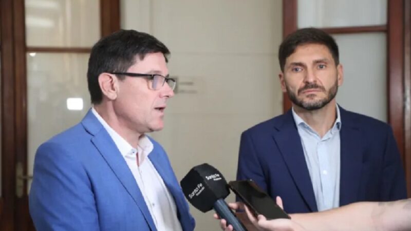 Mediante decreto, Pullaro eliminó la no repitencia en el nivel secundario