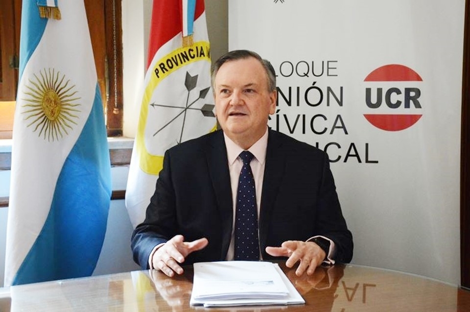 Felipe Michlig fue reelecto presidente de la UCR Provincial