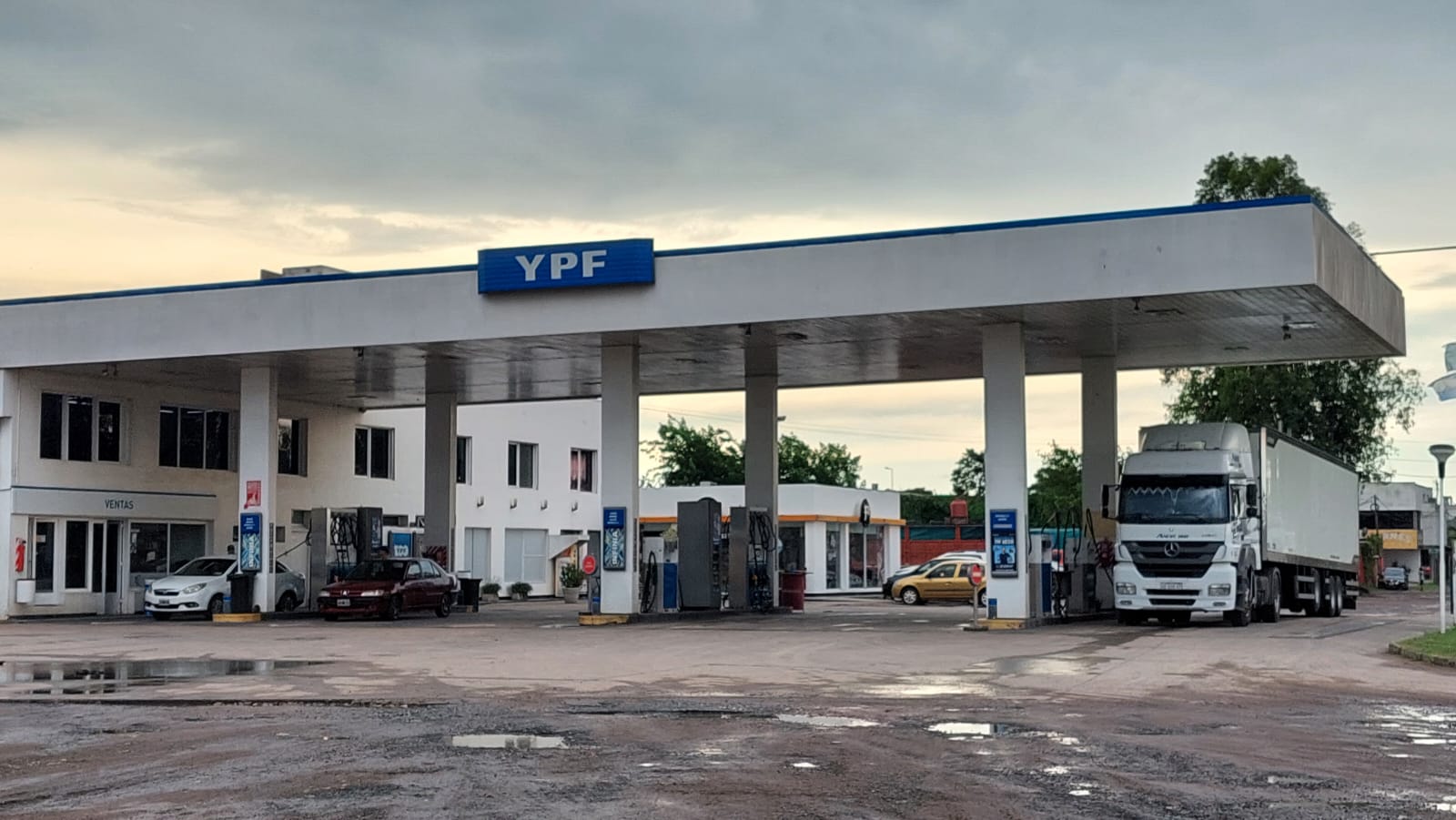 Nación oficializó aumentos en impuestos a combustibles