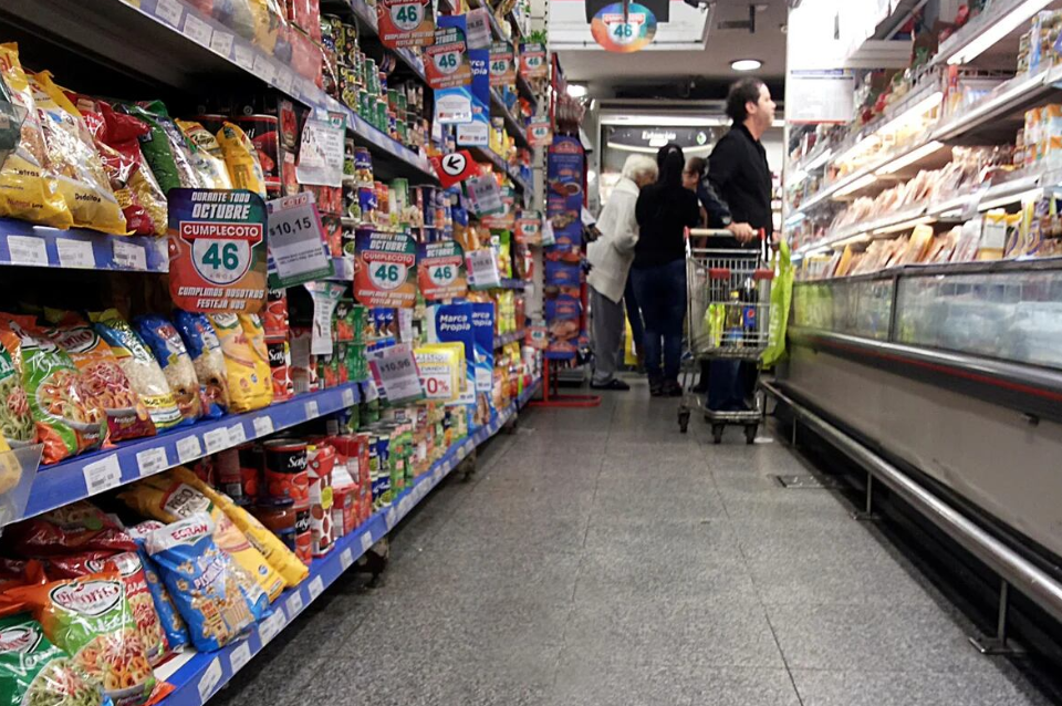 Advierten por aumentos superiores al 100% en precios de alimentos