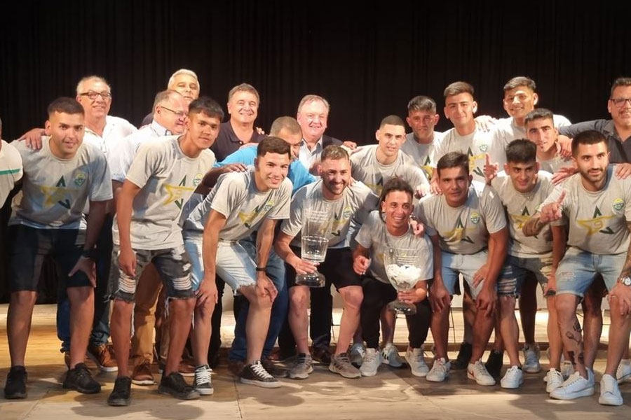 Michlig en la cena coronación de la Liga Ceresina de Fútbol