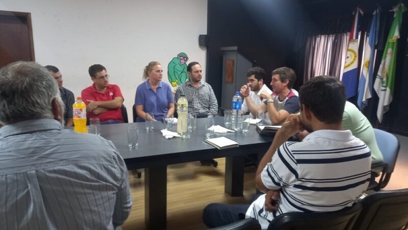 Villa Ocampo: reunión con productores del sector tambero
