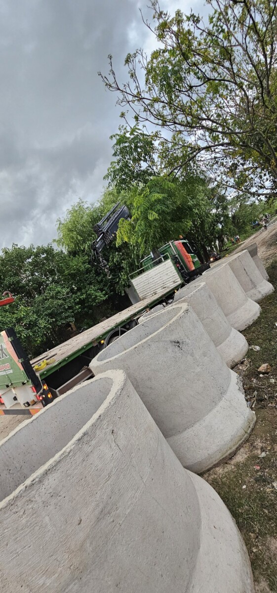 Elias Yapur realizó donaciones para ayudar en la emergencia hídrica