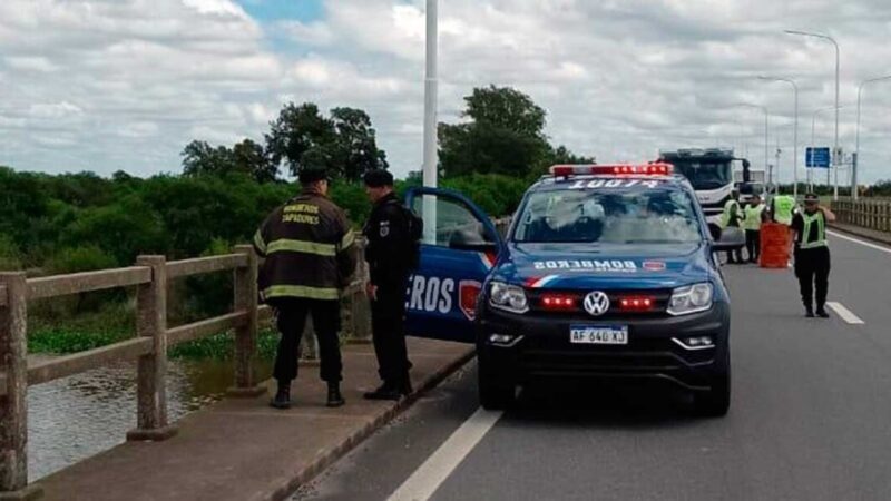 Un camionero que transitaba por RN168, cayó al Arroyo Miní