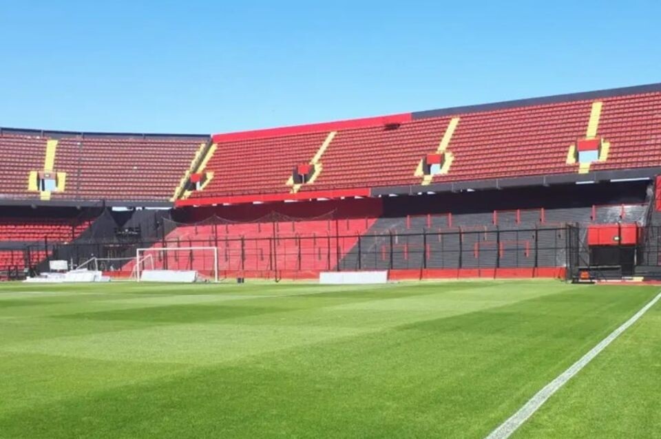¿Vuelven los visitantes en Colón para la Primera Nacional?