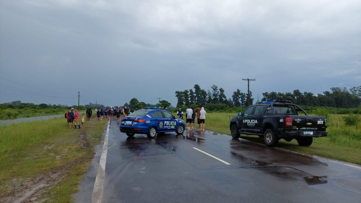 Vialidad habilitó el tránsito en Ruta 40 ¿Qué pasa con los inundados?