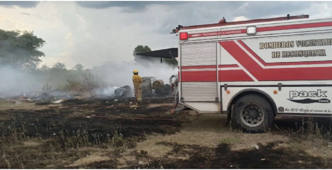 Bomberos apagaron incendios de pastizales en el norte de Santa Fe