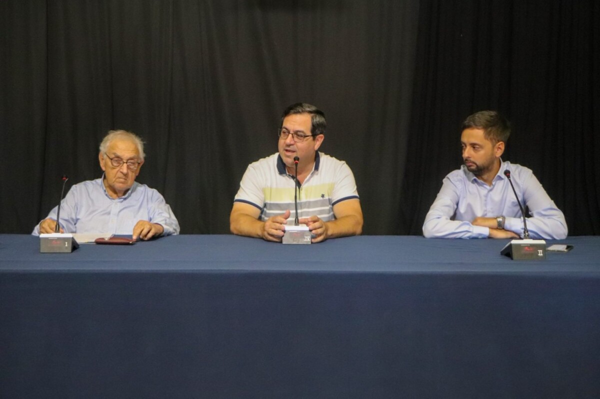 Reconocimiento al Dr. Carlos Fabrissín a 40 años del retorno de la Democracia