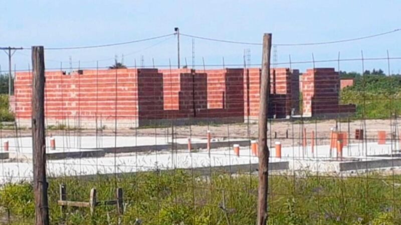 Pullaro seguirá construyendo las 212 viviendas de Reconquista ¿Qué dijo el Intendente?