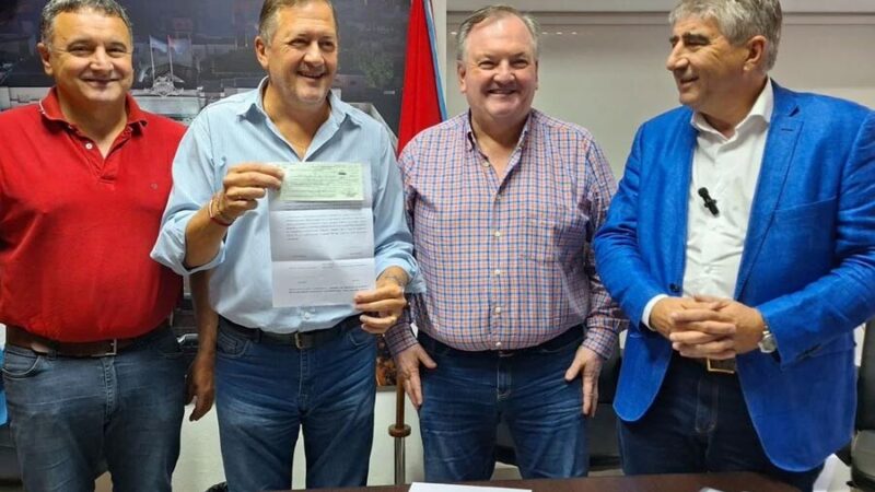 Bastia y Michlig entregaron fondos de Obras Menores para localidades de San Cristóbal