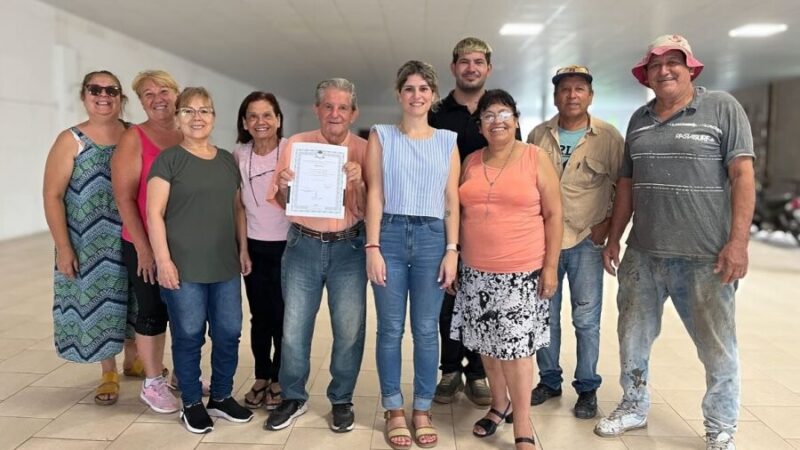 La diputada Mancini visitó el Club de Abuelos de Las Toscas