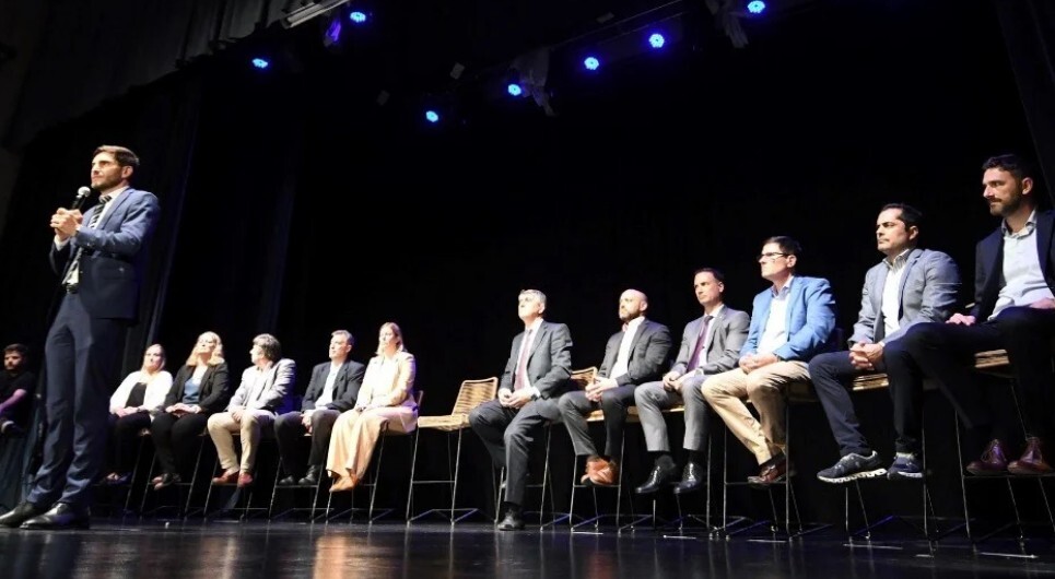 El gobernador convoca al gabinete y a legisladores oficialistas