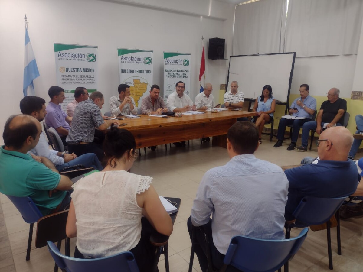 Trabajan en un proyecto para mantener los vuelos de Aerolíneas Argentinas en el norte