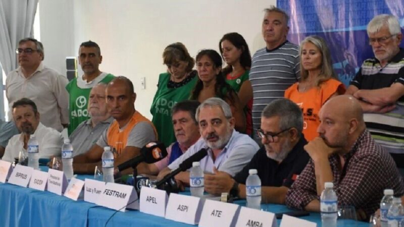 Los gremios estatales de Santa Fe contra el cierre de la paritaria 2023
