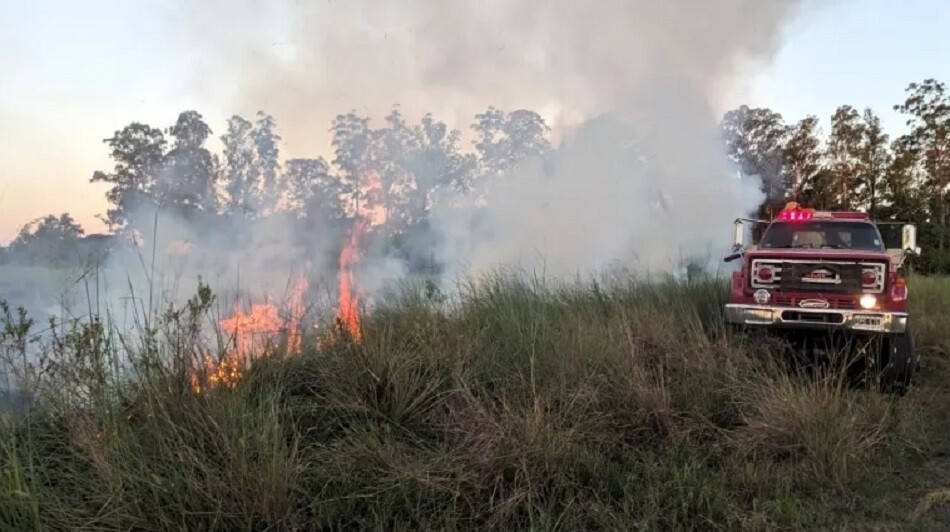 Reconquista: bomberos voluntarios apagaron dos incendios de pastos