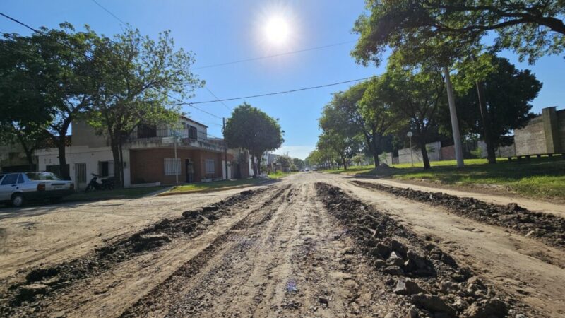 Reconquista: Obras públicas retomó las trabajos para pavimentar calles ¿En qué barrios?