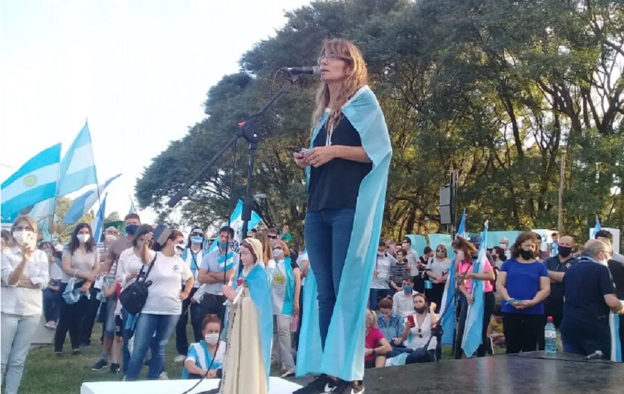 Productores: «no necesitamos que nos den una mano, sino que nos saquen las dos de encima»