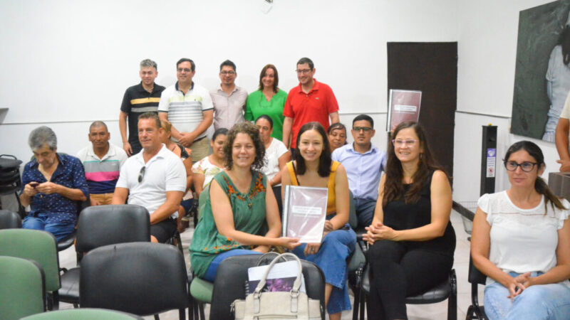 Entrega de documentación a nuevas instituciones con personerías jurídicas