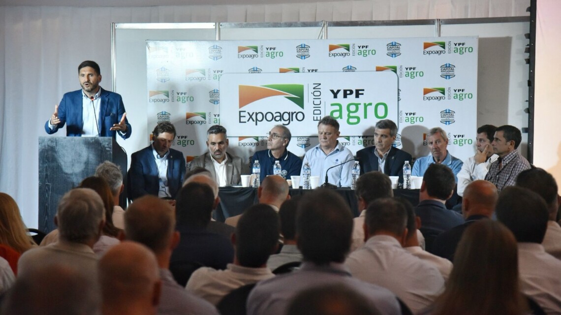 Expoagro: Pullaro abrió el remate del Primer Lote de Girasol de la campaña 2023/24