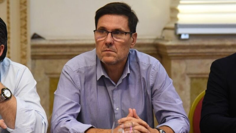 Provincia ratificó que descontará el día de paro a los docentes
