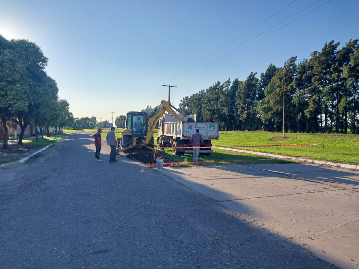 Nicanor Molinas avanza con la obra de calle colectora este