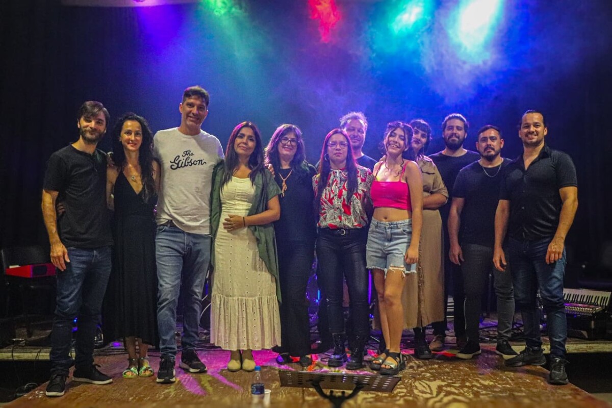 Espectáculo “Ellas 12” de Patricia Gómez Grupo Llenó de Emoción la Casa del Bicentenario