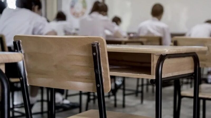 Para los docentes la oferta es «una rebaja salarial»
