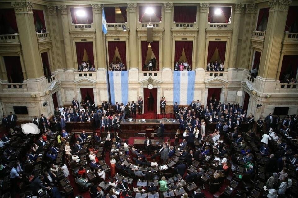 Acordaron una suba de las dietas de diputados y senadores del 30%