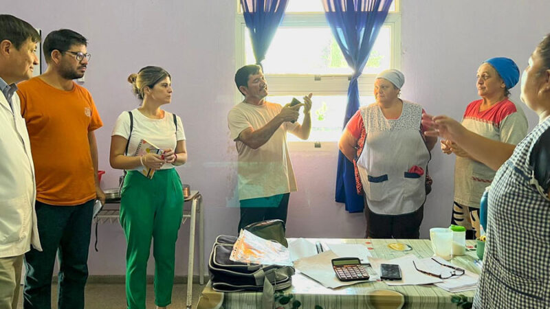 Mancini visitó escuelas en San Antonio de Obligado