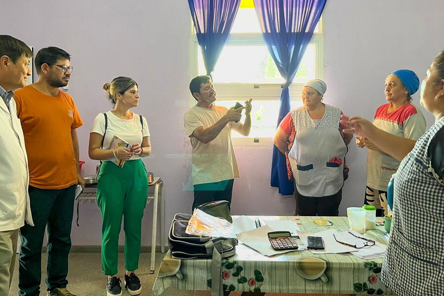 Mancini visitó escuelas en San Antonio de Obligado