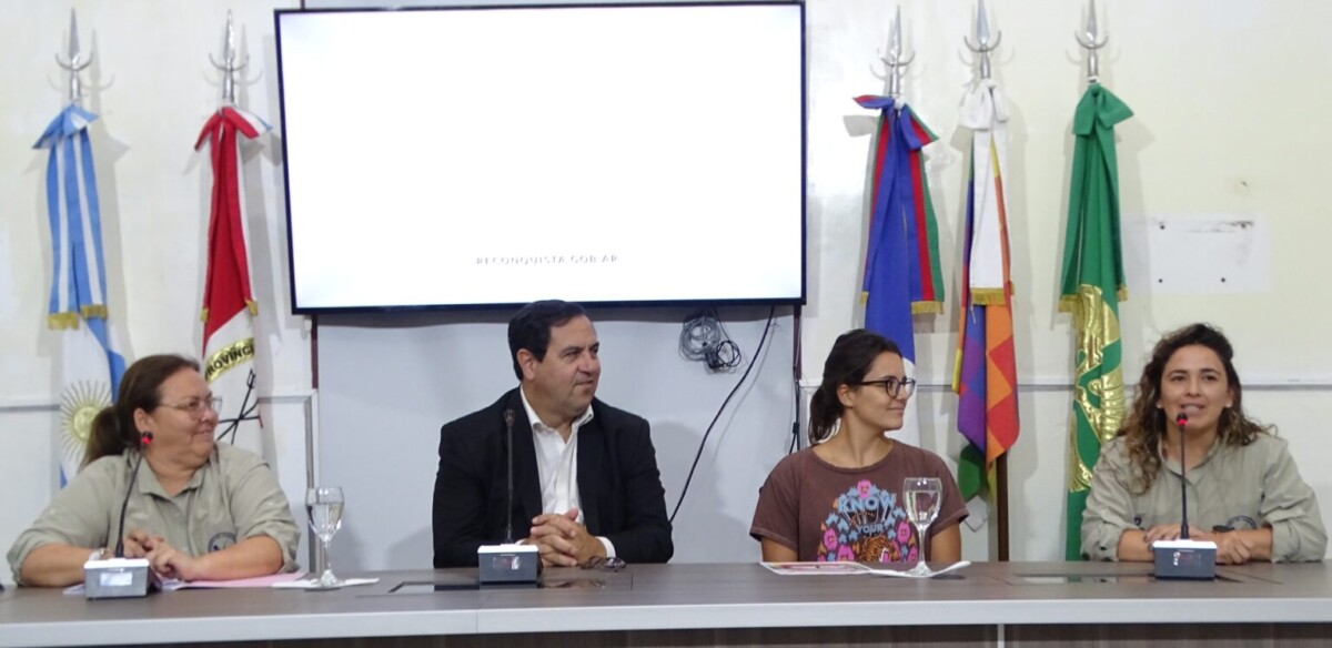 Reconquista: Vallejos y organizadores presentaron dos concursos de pesca