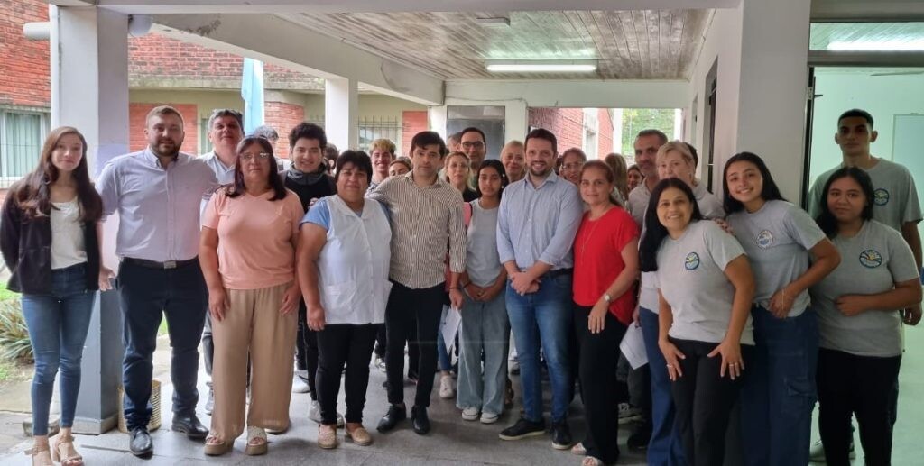 Mañana, firma del convenio «Abre Escuelas – 1000 aulas» en Avellaneda