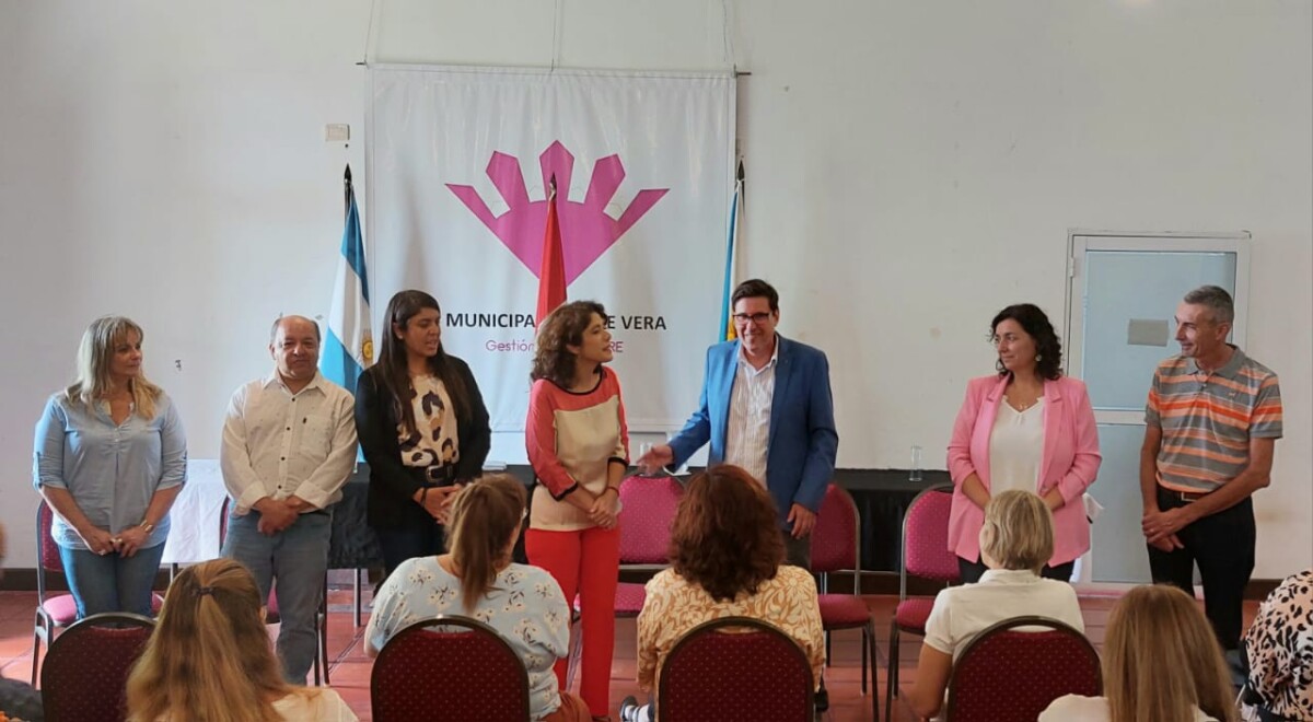 Vera: El ministro Goity se reunió con supervisores y directores