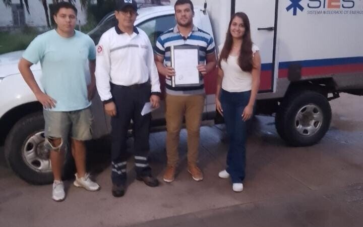 Protección Civil entregó una ambulancia a Ombú y Los Amores