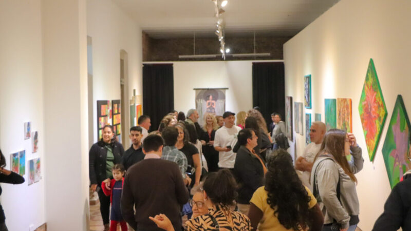 Otoño en Reconquista: Visita la muestra ‘Narrativas en Collage’ en el Museo de Artes