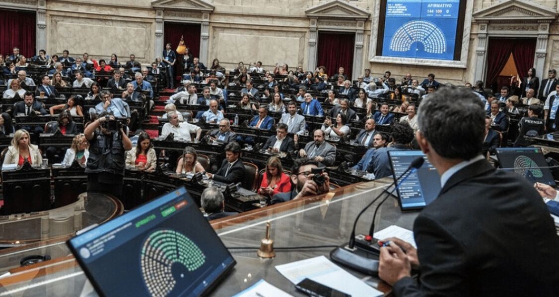 La Cámara de Diputados aprobó la ley de Bases en general
