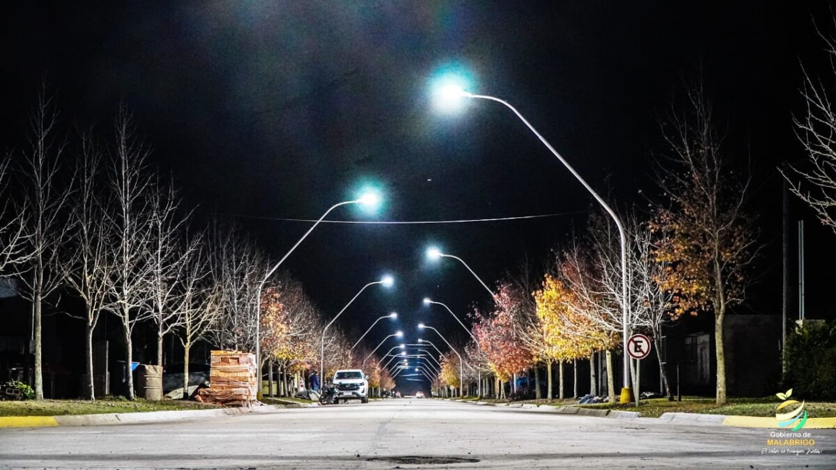 Malabrigo inauguró iluminación LED en el Barrio 120 Viviendas